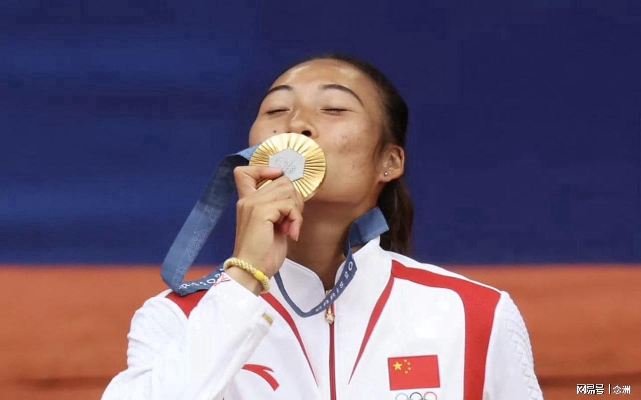 Góc Nhìn 32WIN: 2 năm Olympic đoạt vàng! Zheng Qinwen 23 tuổi còn trở lại đỉ